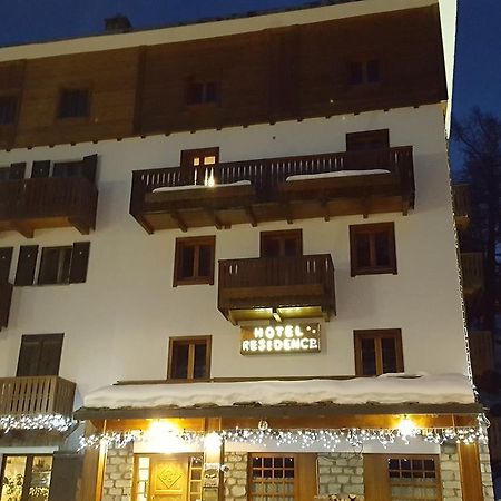 Residence Castelli ブレウイル・チェルヴィナイア エクステリア 写真