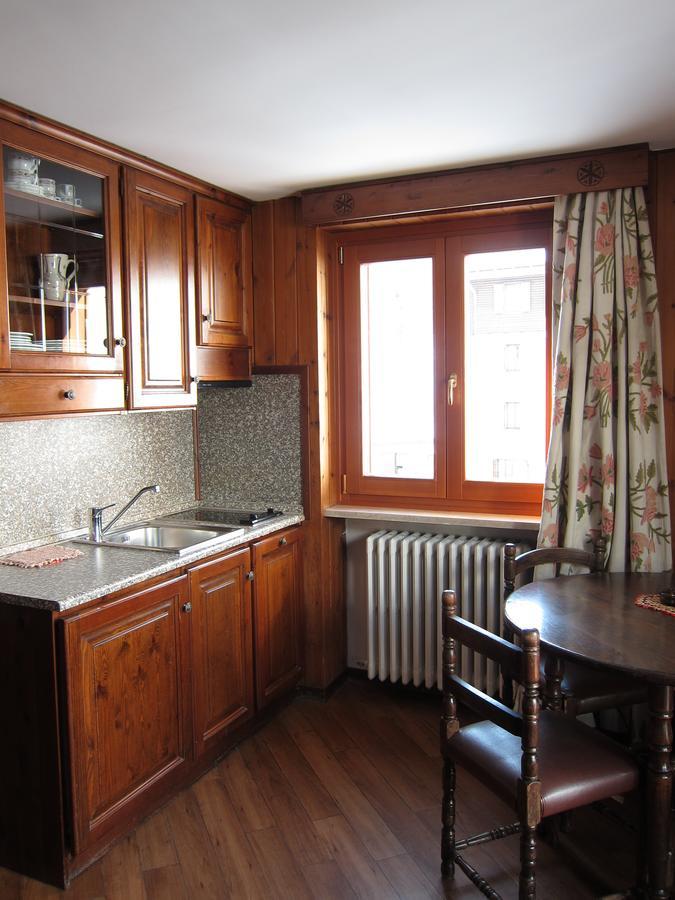Residence Castelli ブレウイル・チェルヴィナイア エクステリア 写真