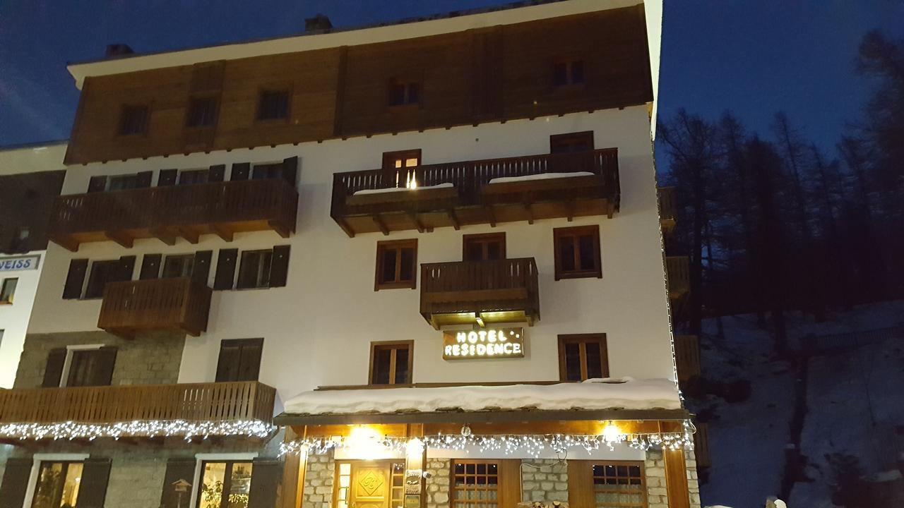 Residence Castelli ブレウイル・チェルヴィナイア エクステリア 写真
