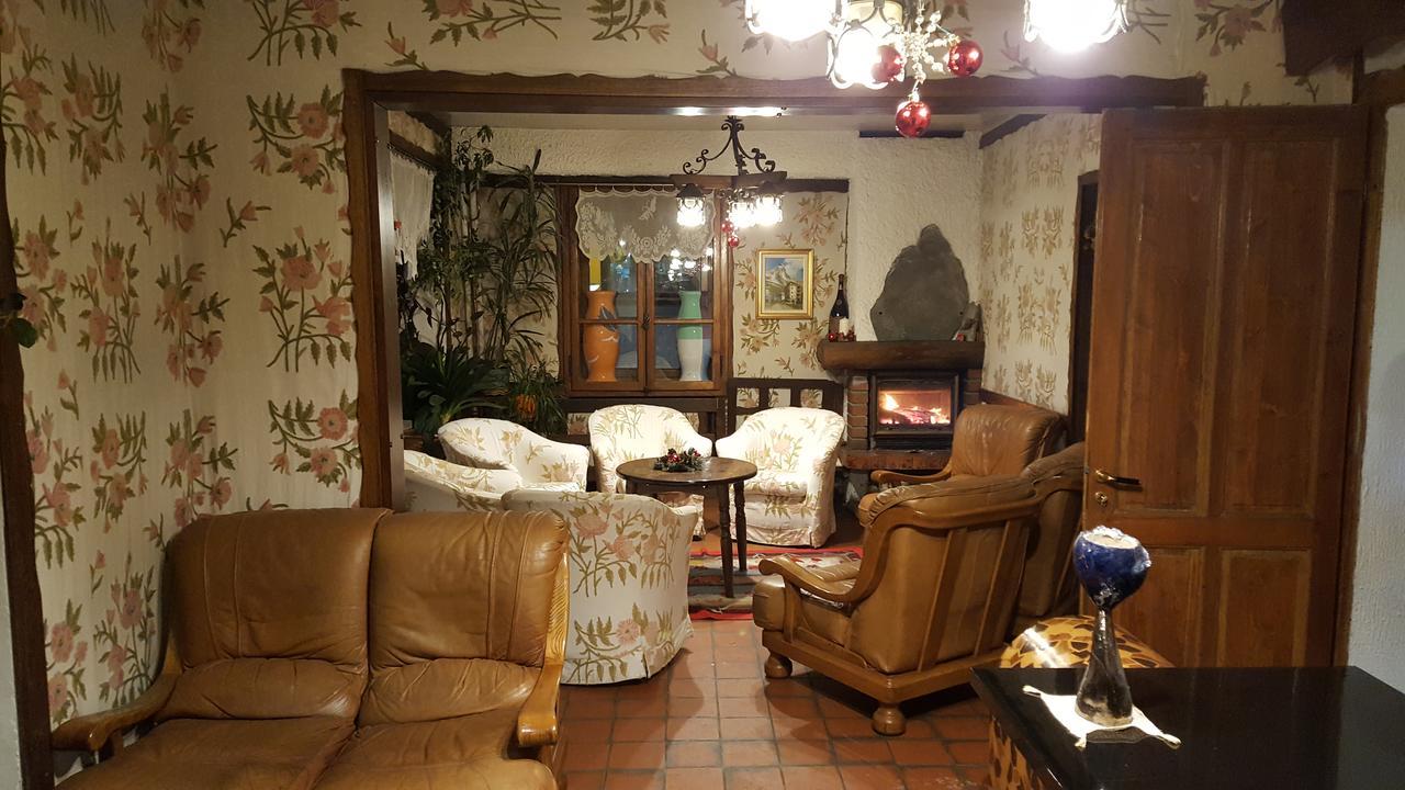 Residence Castelli ブレウイル・チェルヴィナイア エクステリア 写真